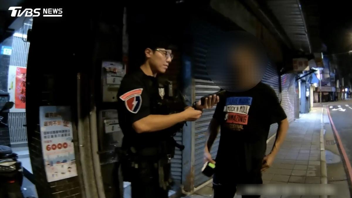 勾開公寓門鎖!趁女住戶熟睡侵宅 竊信用卡