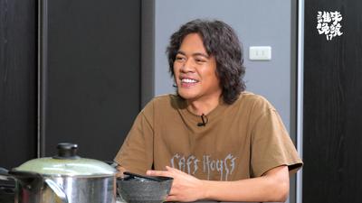 喬瑟夫父親過世!忍淚不敢哭首次抱媽媽 私下反差真面目曝光