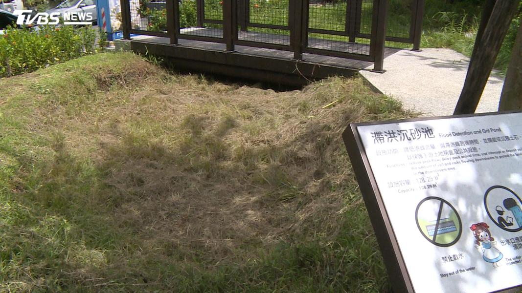 雨水先停一下!公園藏小水庫、屋頂也能幫城市防洪。(圖/TVBS)