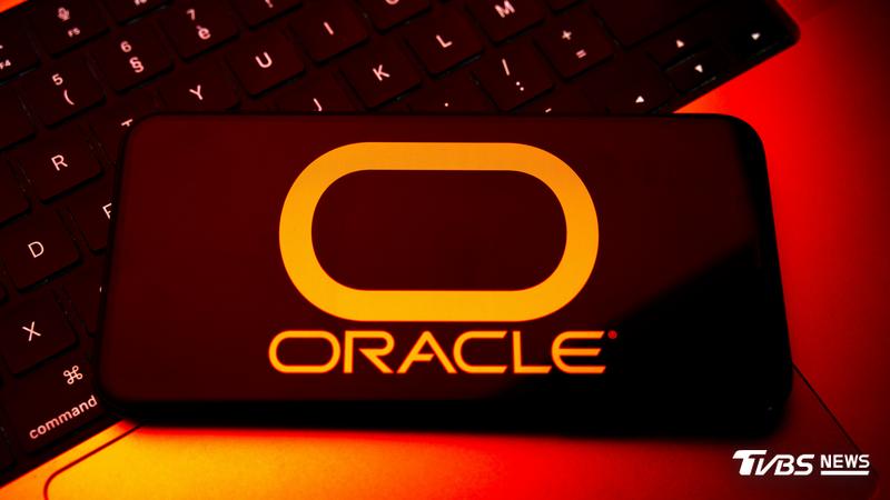 甲骨文(Oracle)因大規模建設人工智慧資料中心面臨資金壓力,進一步擴大裁員計畫。(示意圖/Shutterstock達志影像)