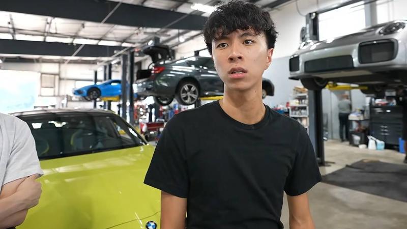 網紅Ray想賣Supra才發現「問題一大串」!崩潰里程差3.8萬公里車價大縮水。(圖/翻攝自YT)