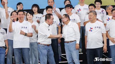 正式公開交棒! 侯友宜親自催票喊「投給比我更會做事的李四川」