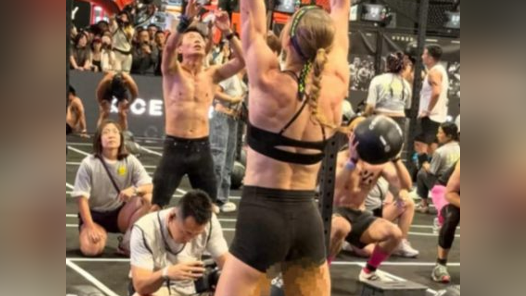 支持者認為,在如此艱難的狀況下仍堅持完賽,充分展現了體育競賽不放棄的拼搏精神,值得尊重。(圖/翻攝自網易)