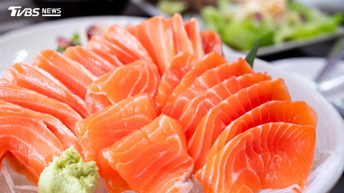 吃生魚片竟奪命!男突高燒「不到一天亡」 醫:3類人超危險