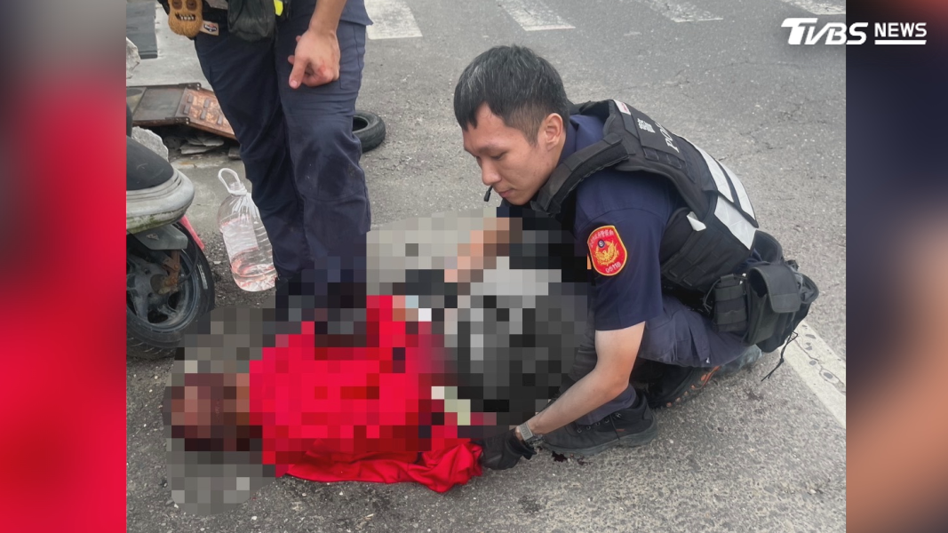 警方掌握嫌犯在3個地點陸續砍傷4人,目前已重回現場進行勘查採證。(圖/TVBS)