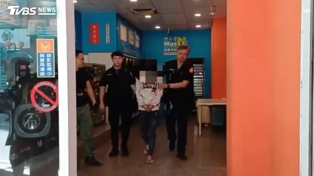 嫌犯持刀搶劫超商,被依恐嚇取財罪判刑一年。(圖/TVBS)