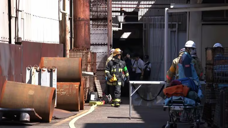 東京大田區本羽田一間工廠疑似瓦斯氣爆。(圖/翻攝FNN)