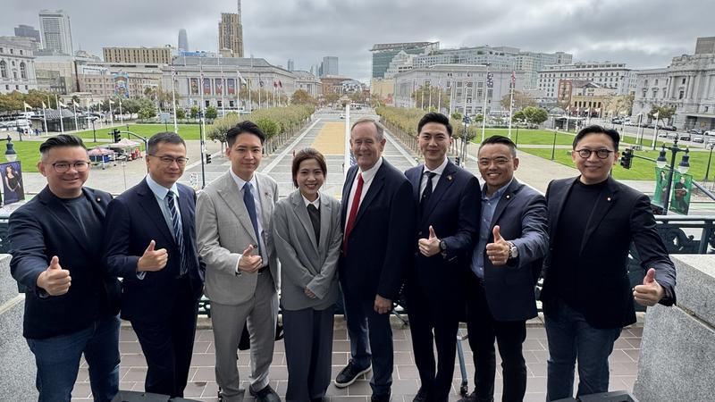 國民黨8位立委訪美,「盧媽三子」也在訪團名單中。(圖/徐巧芯辦公室提供)
