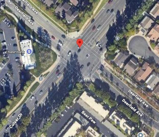 加州橘郡爾灣市卡爾弗大道與迪爾福德大道交叉路口(圖/翻攝自GoogleMap)