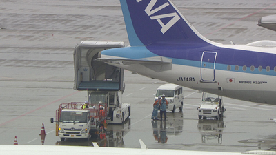 福岡機場意外!全日空客機遭舷梯車擦撞 班機喊卡187人急轉機