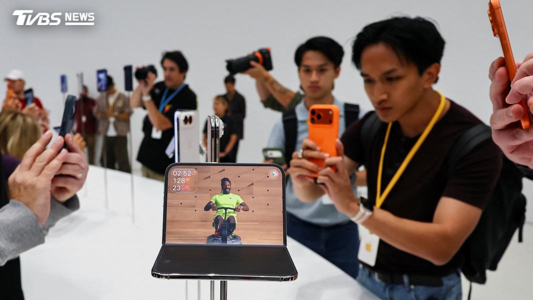 蘋果iPhone 18開賣,沒想到香港卻爆出大規模盜刷。(圖/達志影像路透社)