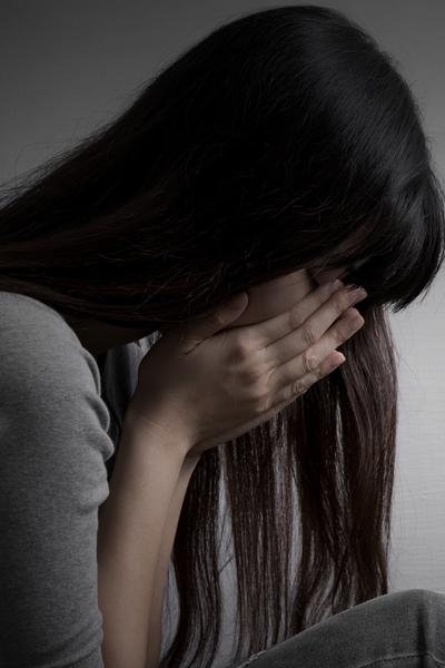 「我有什麼獎勵」高雄淫師誘國中妹拍裸胸照 還5度闖住家逞慾