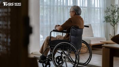 日本百歲人瑞首度衝破10萬人! 霸榜56年狂刷紀錄「近九成是女性」