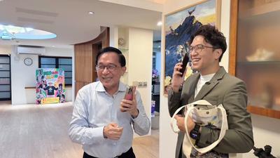 沈伯洋拜會阿扁互加賴!陳致中打趣:老人話太多補教名師不會接