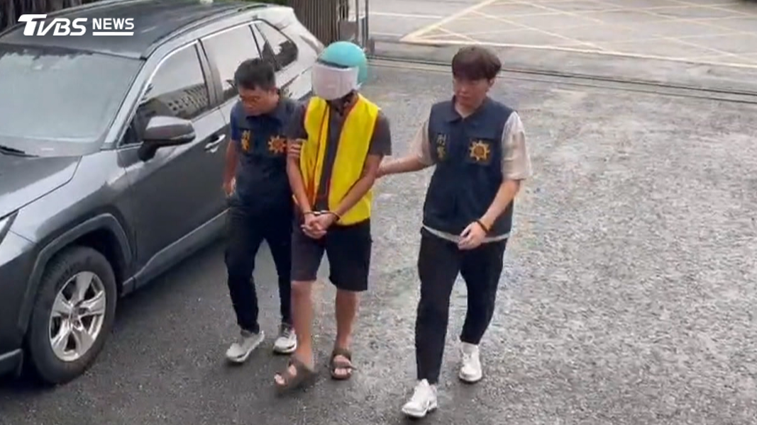 水上分局偵查隊副隊長表示,目前正在調閱相關影像進行釐清,包括嫌犯行兇後在住家附近徘徊的行為(圖/TVBS)