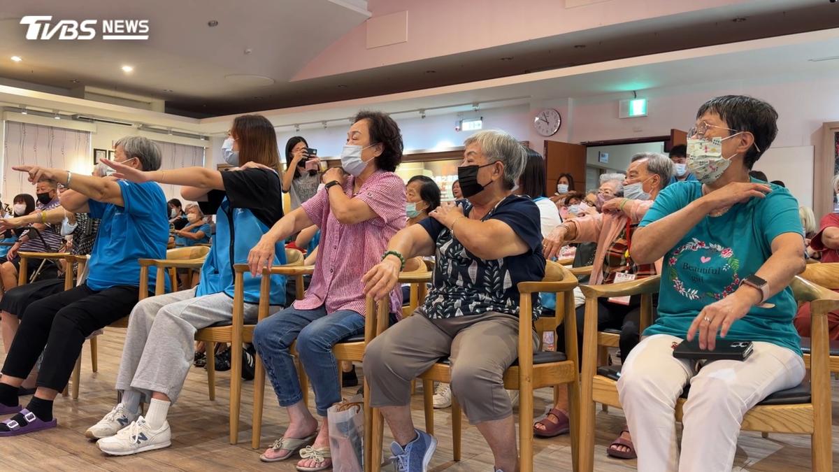 陪伴就是最暖祝福!金門真善美聯誼會攜金大生陪長輩過中秋