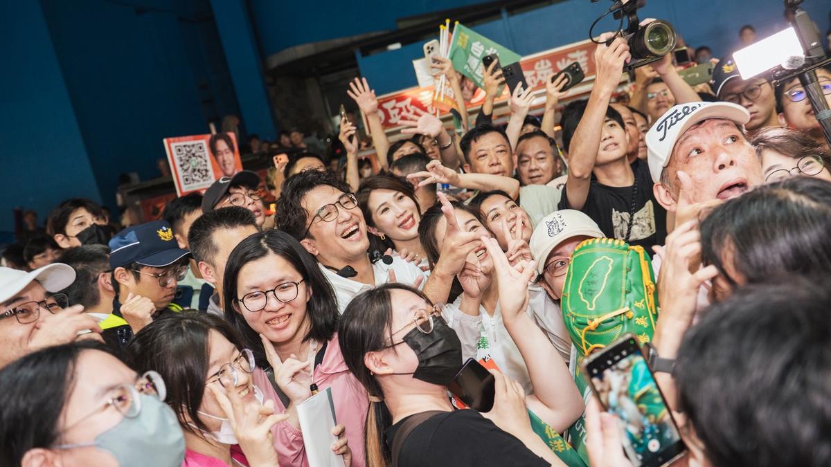 「洋流」塞爆公館夜市!藍營曾嗆攏係假 沈伯洋:他們開心就好