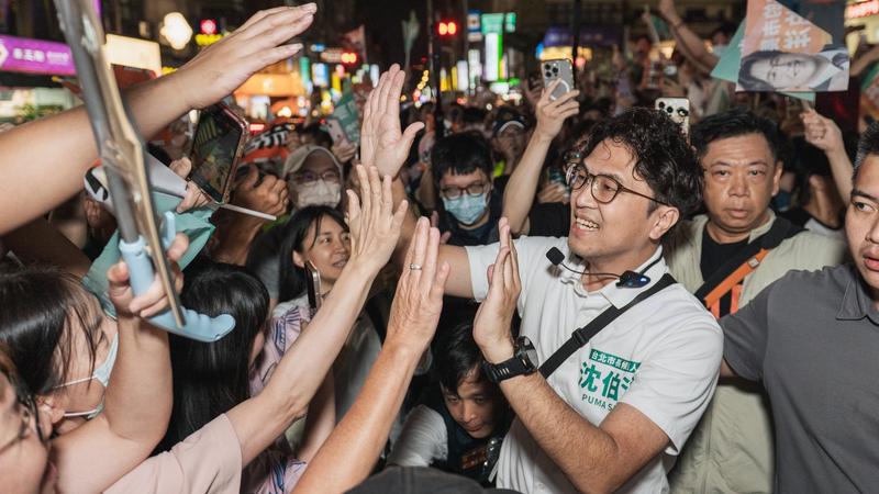作家趙曉慧提醒,民進黨台北市長參選人沈伯洋應回防北市。(圖/沈伯洋競辦提供)