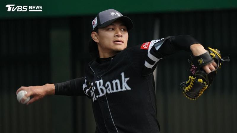 日職軟銀鷹台灣投手徐若熙。(圖/達志影像美聯社)
