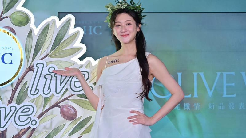 林逸欣父親林春銘今年4月因攝護腺癌末期離世。(圖/DHC提供)