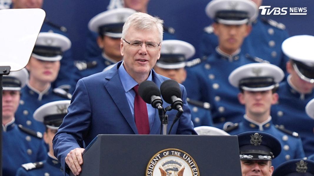 美國空軍部長梅因克14日首度證實,美國已部署「在軌」太空武器 (圖/達志影像路透社)