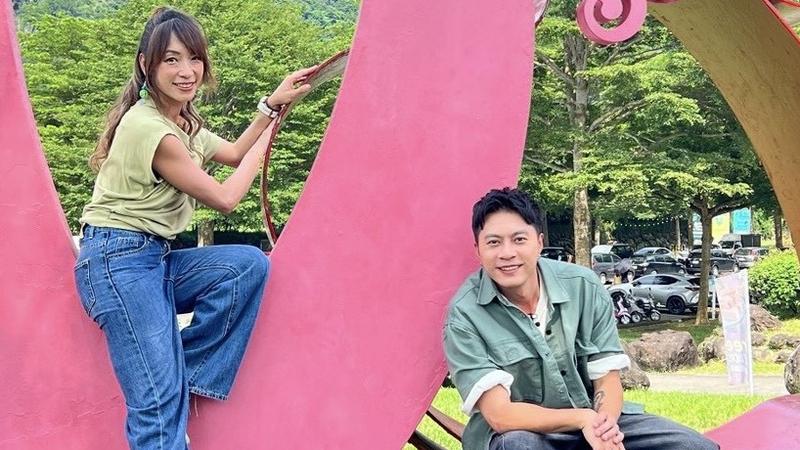段慧琳和余思達一起出外景。(圖/民視提供)