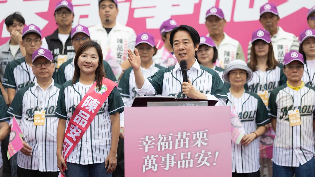 賴清德操刀陳品安的競選文宣、初期團隊人力等。(圖/翻攝自陳品安臉書)