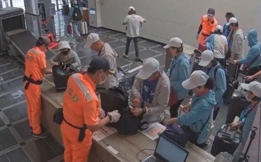 現階段將海關與岸巡隊加派人力抽檢,在兼顧通關效率下維持邊境安全。(圖/馬祖岸巡隊提供)