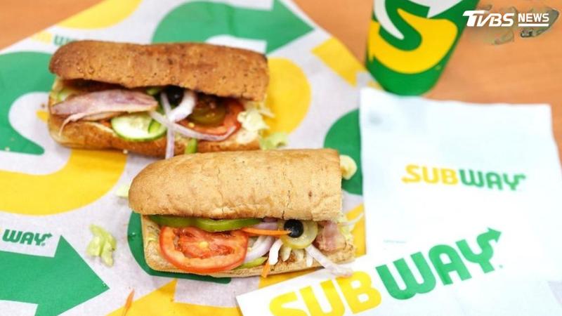 SUBWAY遭前員工爆料巴馬乾酪麵包檢出違禁品。(圖/Shutterstock達志影像)
