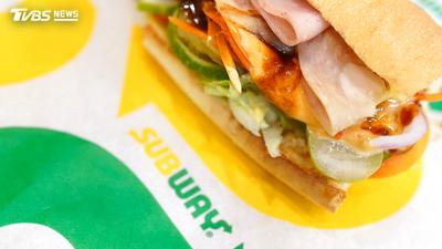 SUBWAY認麵包含違規物!「未說明成分」網氣炸:聲明含糊不清