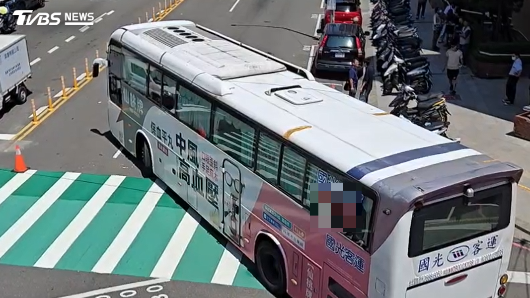 台中-西區-公車-新加坡