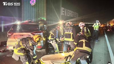 西濱驚悚車禍!休旅車追撞故障聯結車 駕駛搶救不治