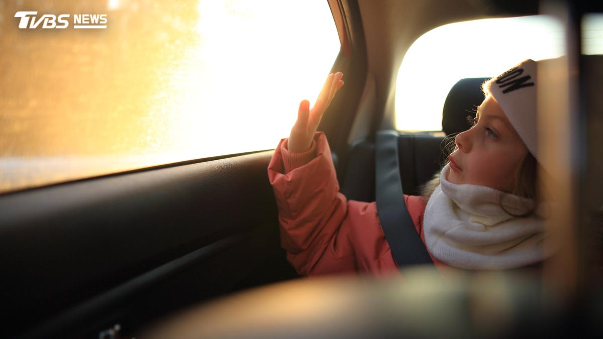 父母忙派對!美5歲童留高溫車內慘死 爸竟怪14歲兒沒帶弟下車