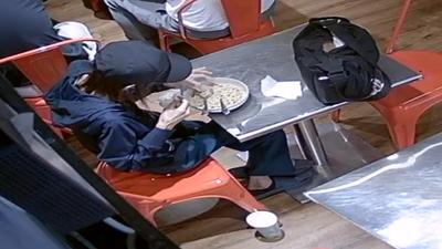 義大利麵吃到異物?女客詭異舉動全都錄 多店私訊:疑是累犯