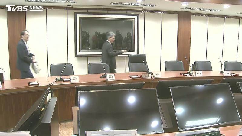 戰爭害油價狂飆!電價審議結果出爐 12月再決定是否調漲(圖/TVBS)