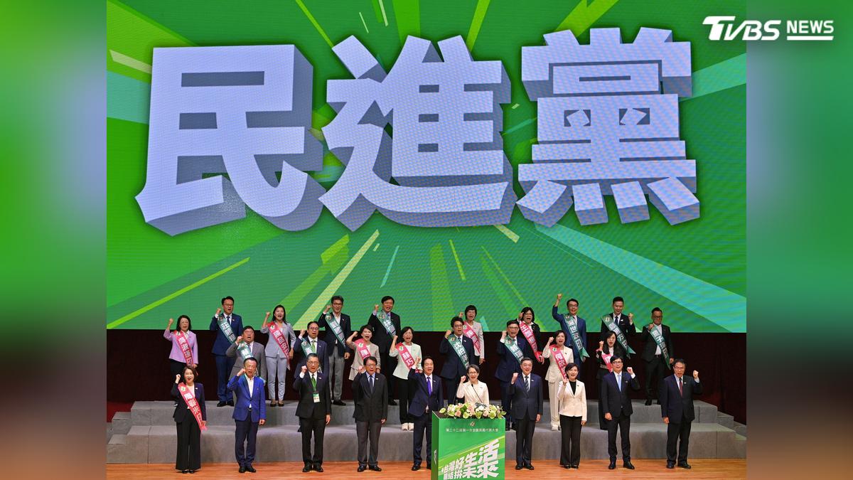 大選倒數2個月!綠營募款小物拚創意 玩偶、實用物成另類焦點