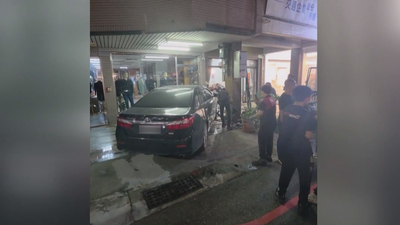 疑超車失控! 男暴衝撞西服店 意外曝光賴總統愛店