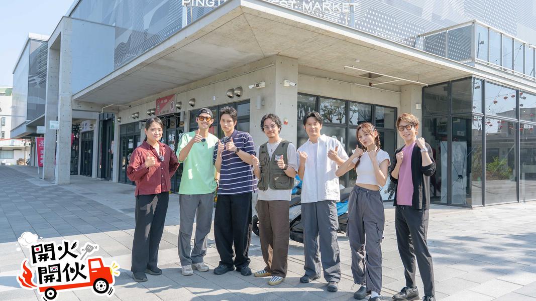 《開火開伙》前進屏東西市場 進行黑豬肉食材料理對決。(圖/TVBS)