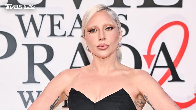 Lady Gaga被爆出透過代理孕母迎接孩子。(圖/達志影像美聯社)