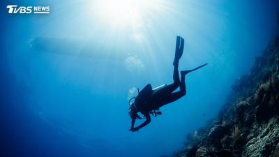 赴日遇死劫!23歲韓女沖繩潛水「呼吸器突脫落」 送醫搶救不治