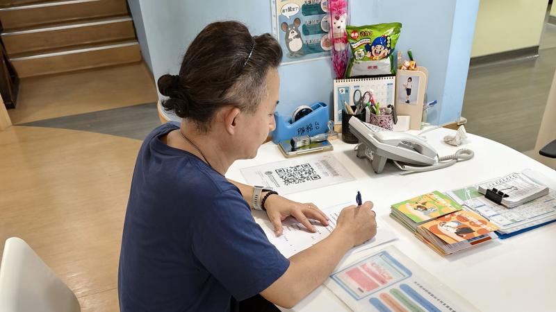 新北市推出寵物登記除戶線上申辦服務,飼主免寄紙本、不必跑臨櫃即可完成登記。(圖/新北市動保處)