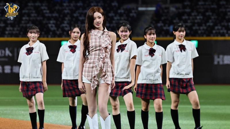韓國人氣女團台灣成員許念慈Nien也在現場帶來精彩演出。(圖/中信育樂提供)。