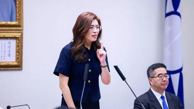 謝典霖父子遭收押!鄭麗文赴彰化慰問鄭汝芬:政治迫害全台震驚