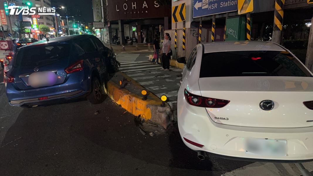 高雄車禍-左營車禍-三寶車禍-高雄撞車-左營撞車-高雄三寶車禍