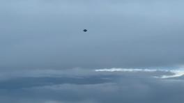 墨西哥多人目擊「鑽石型UFO」飛入軍機航道 飛行員視角曝光