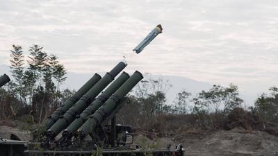 15分鐘放列發射!國軍揭密美製ALTIUS 600M 可炸毀敵裝甲車