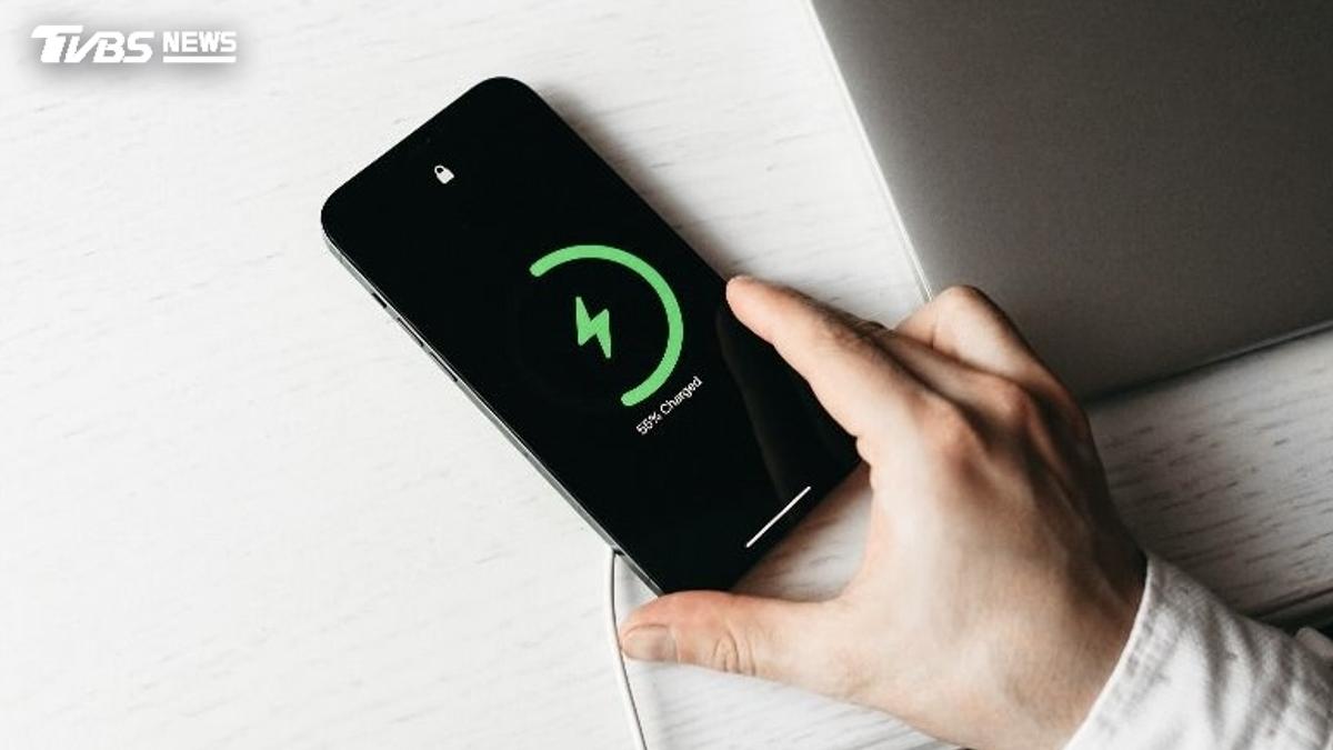 果粉別慌!iPhone充電循環次數非重點 「這數值低於80%」才是老化