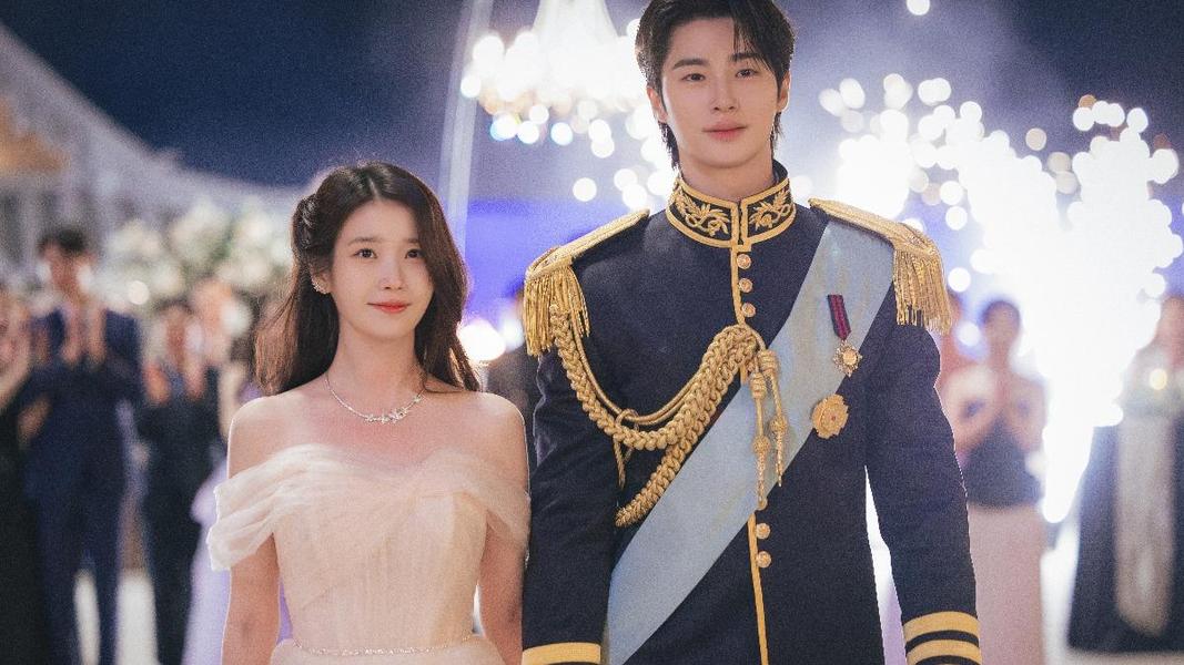 邊佑錫與IU合作《21世紀大君夫人》人氣翻漲。(圖/Disney+提供)