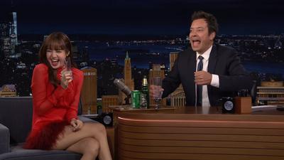 Lisa美國宣傳家鄉味「高舉泰國啤酒」!意外踩紅線 泰媒急打馬賽克