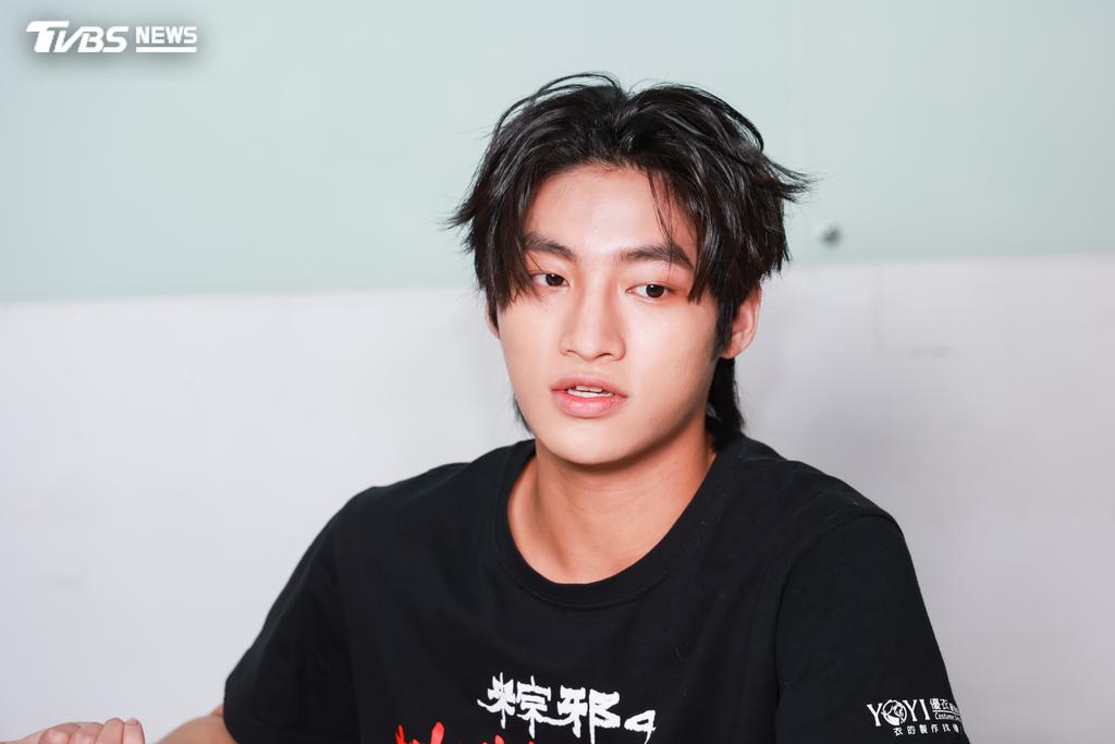 胡語恆為了拍《粽邪4》瘦身又刻意曬黑。(圖/趙世平攝)